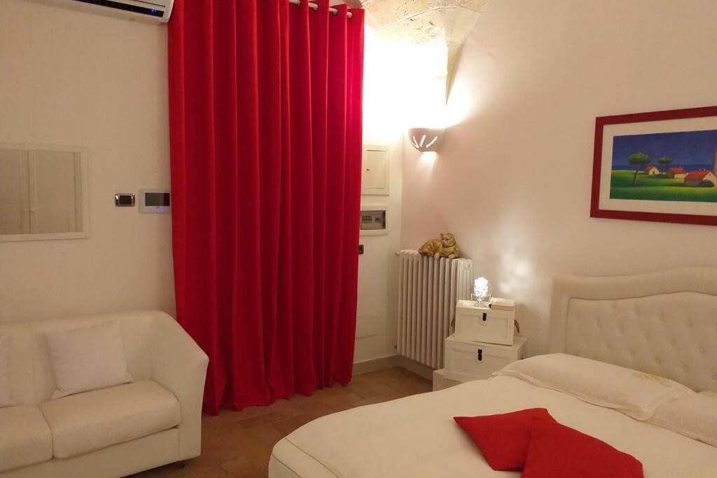 Casa Dell'Arco Old Town - Sit Apartment เลชเช ภายนอก รูปภาพ