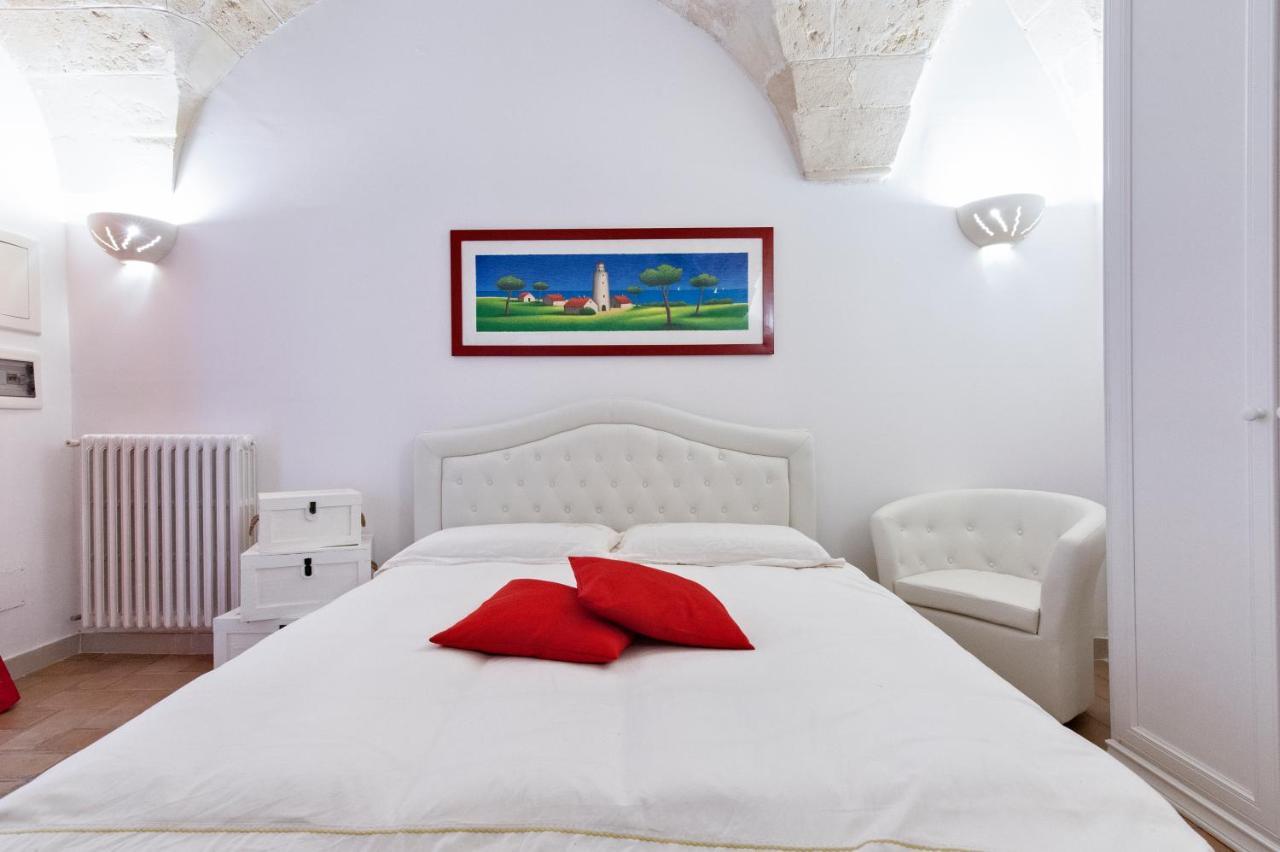 Casa Dell'Arco Old Town - Sit Apartment เลชเช ภายนอก รูปภาพ