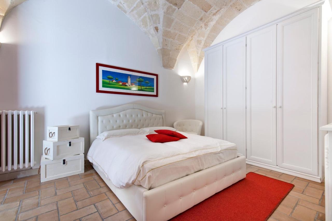Casa Dell'Arco Old Town - Sit Apartment เลชเช ภายนอก รูปภาพ